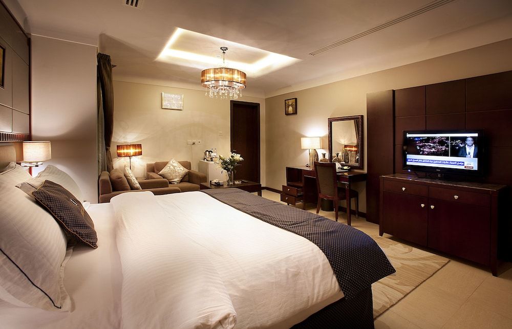 Intour Hotel Al Khobar One-Bedroom Suite 3