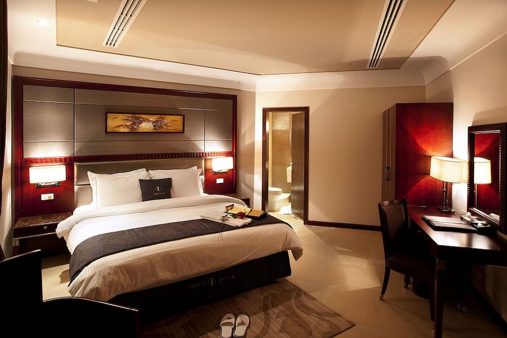Intour Hotel Al Khobar One-Bedroom Suite 2
