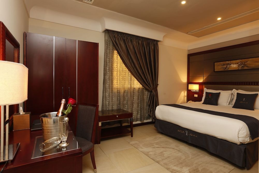 Intour Hotel Al Khobar Two-Bedroom Suite 3