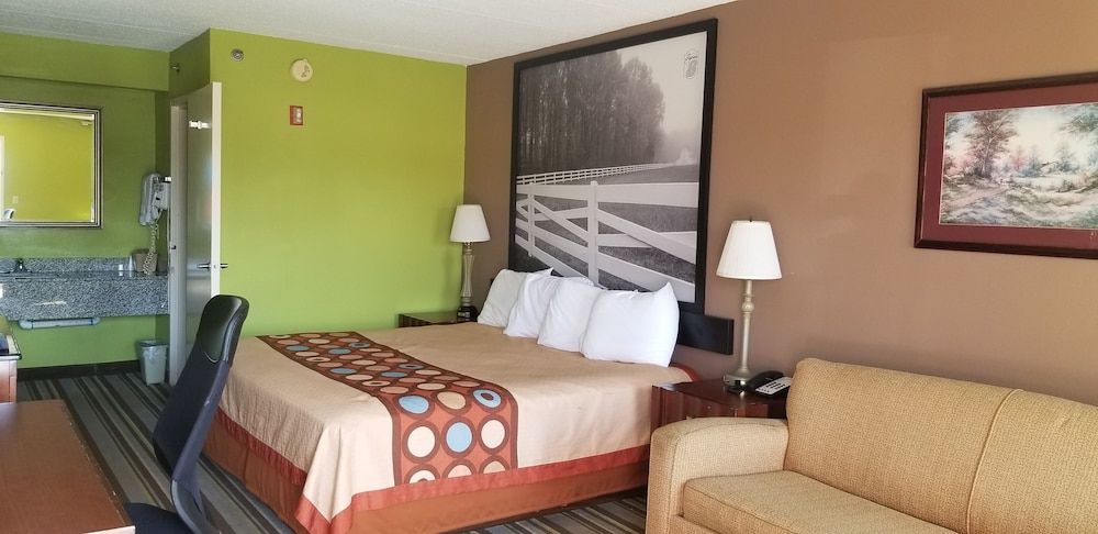 Standard Room, 1 King Bed
