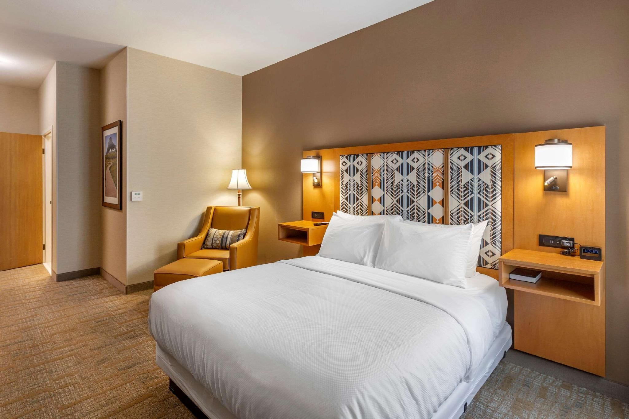 1 Queen Bed, Nonsmoking, Promotional