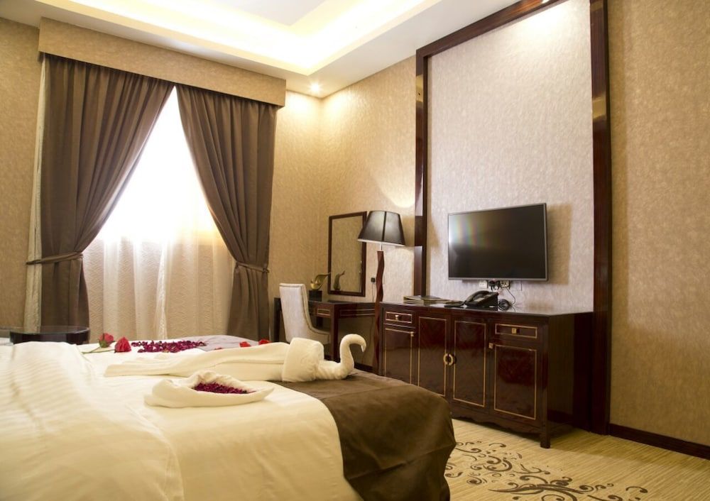 Holiday khaleej Deluxe Room (Super) 2