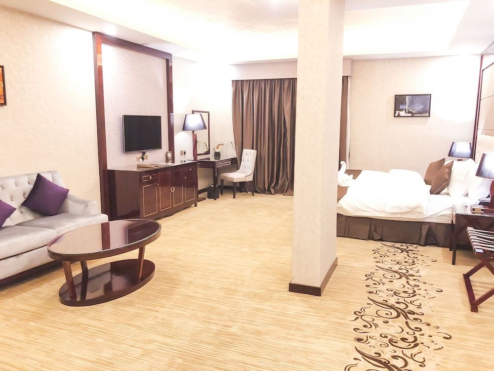 Holiday khaleej Deluxe Room (Super) 6
