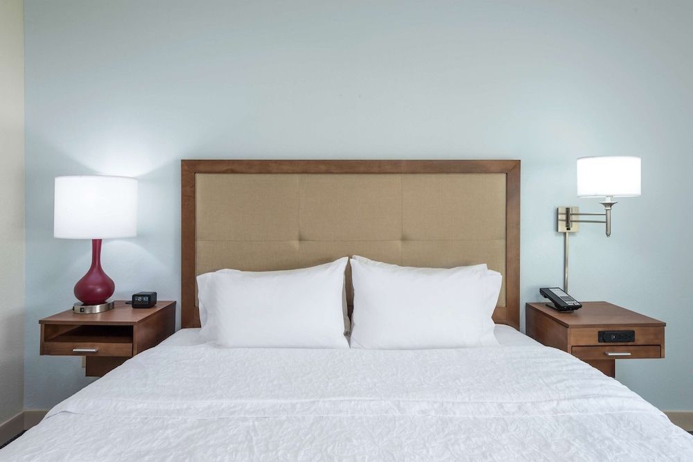One king size accessible room