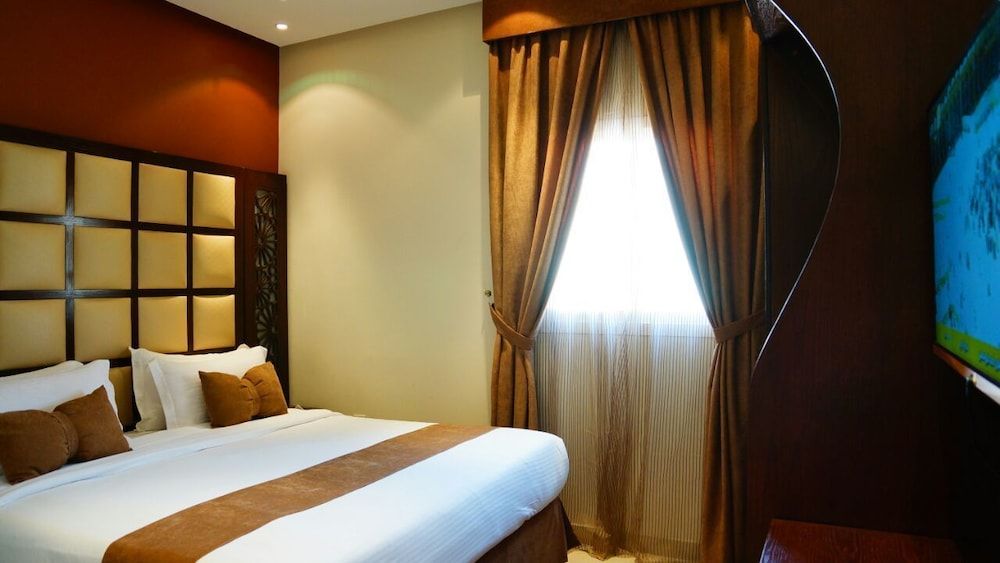 undefined Almuhaidb Alnarges 8