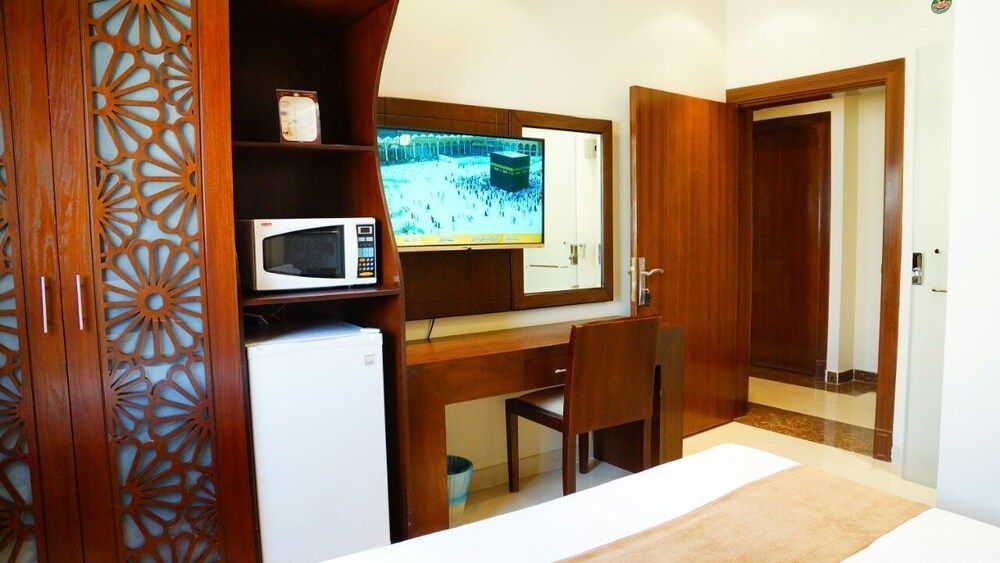 undefined Almuhaidb Alnarges 7