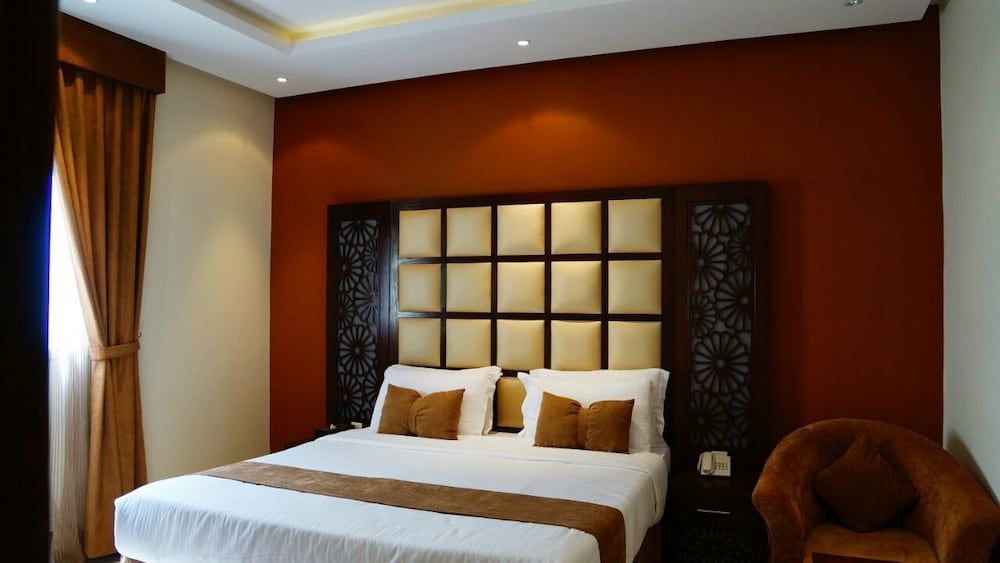 undefined Almuhaidb Alnarges