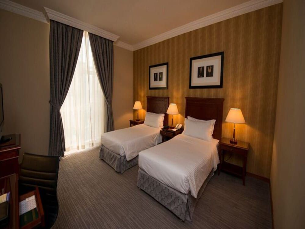 Executives Hotel - Olaya Standard Twin Room 9