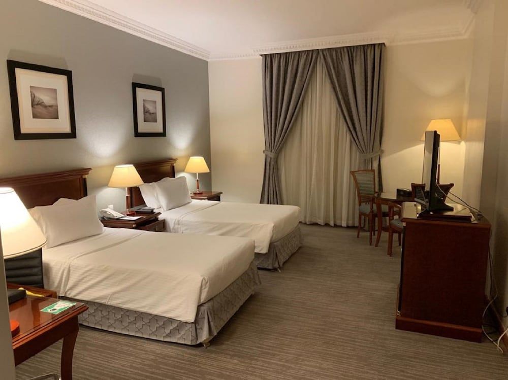 Executives Hotel - Olaya Standard Twin Room 8