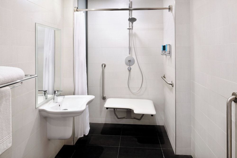 Aloft Riyadh aloft, Room, 1 King Bed 7