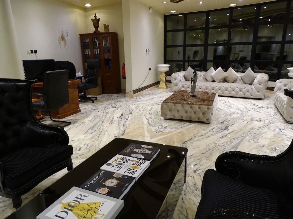 undefined Comfort Inn Taawn