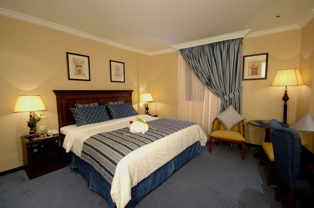 Crowne Plaza Riyadh Palace by IHG Suite, 1 Bedroom, Smoking 2