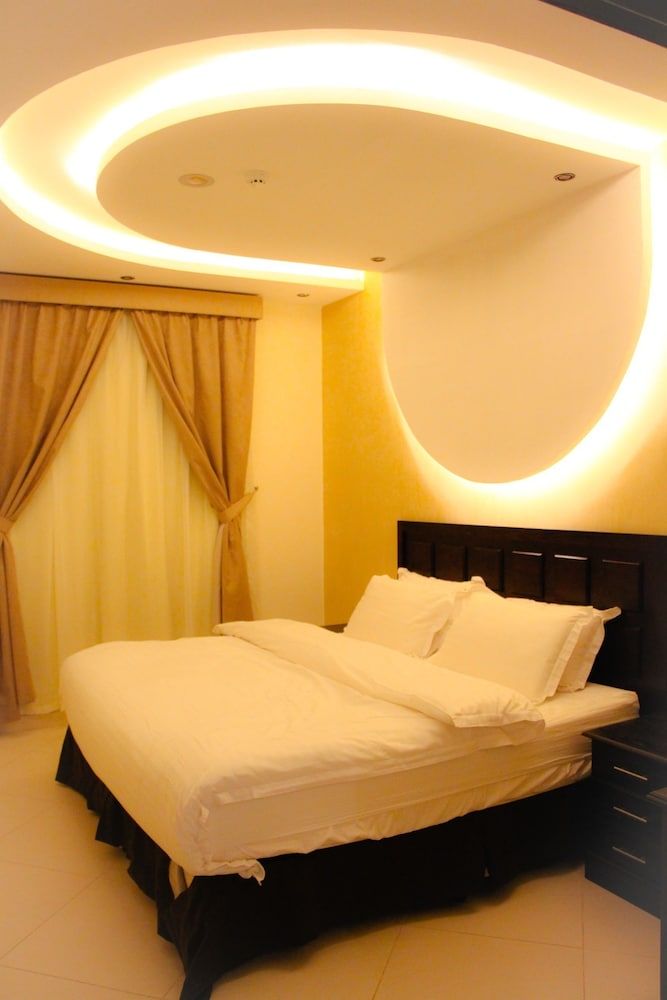 undefined Summerland Suites 3