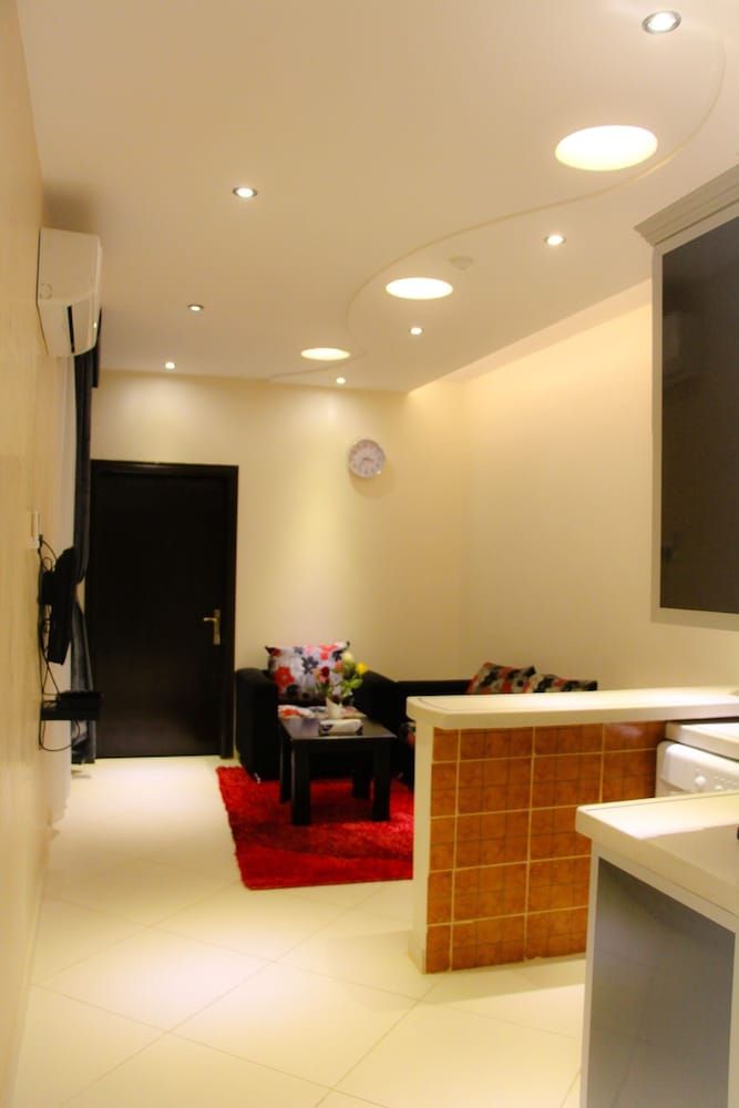 undefined Summerland Suites 7