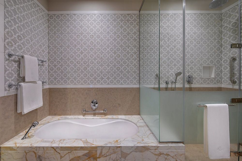 Assila, a Luxury Collection Hotel, Jeddah Deluxe Room, 1 King Bed 4