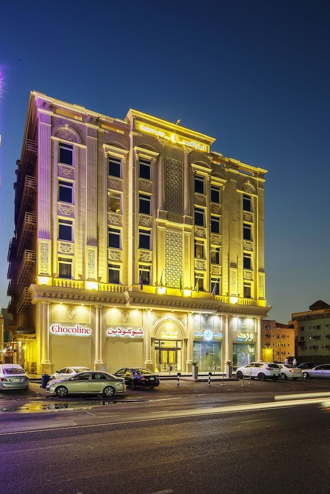 undefined Western Lamar Hotel 5