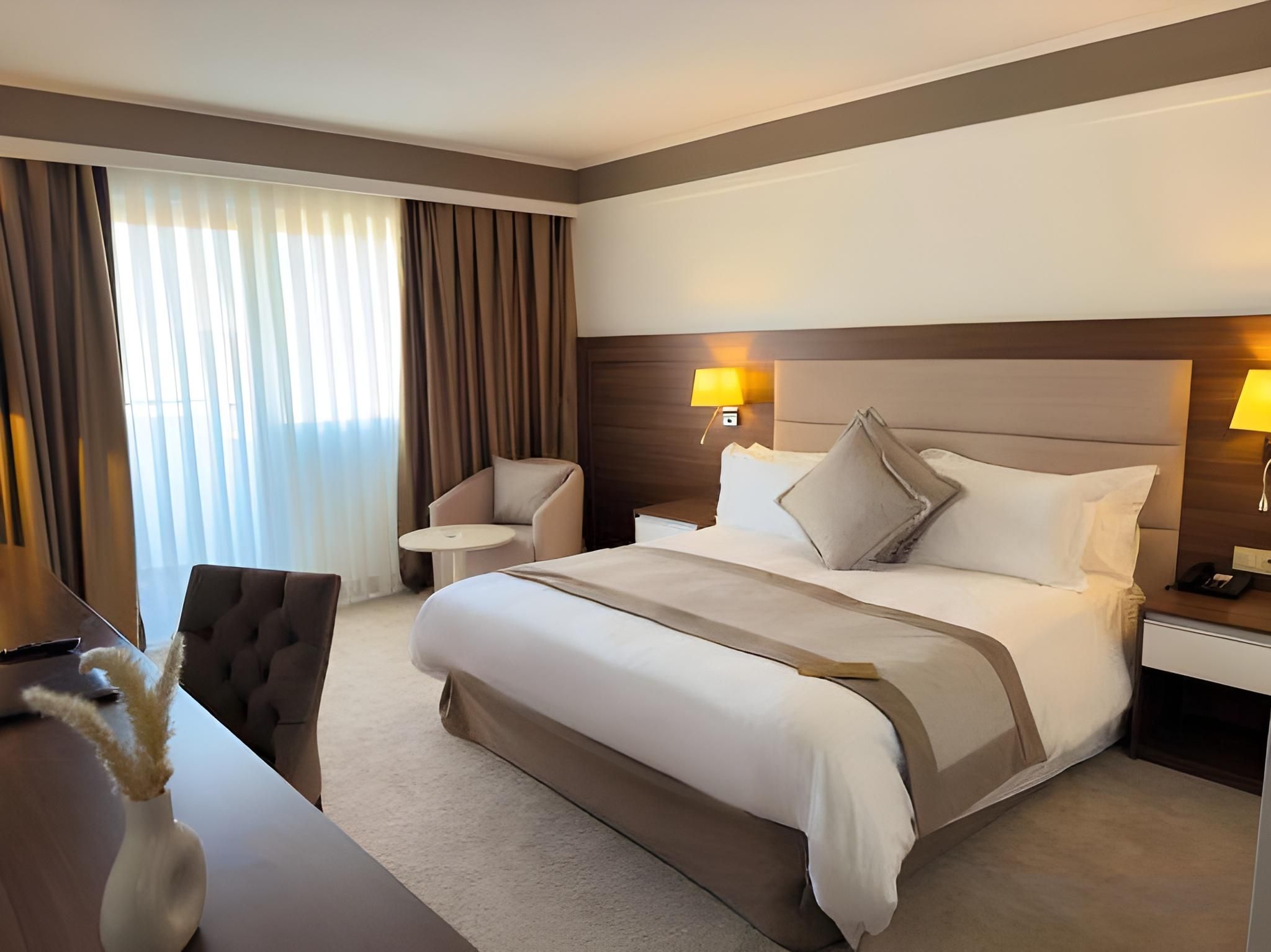 Deluxe Room Twin or Double Bed City View