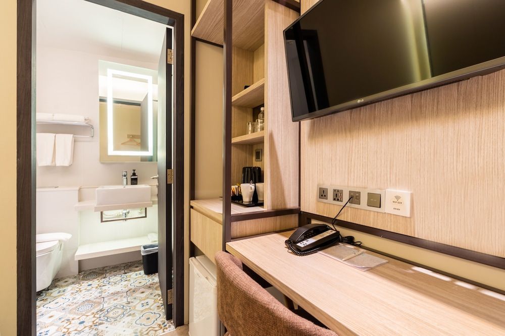 The Quay Hotel Superior Double Room without windows 6