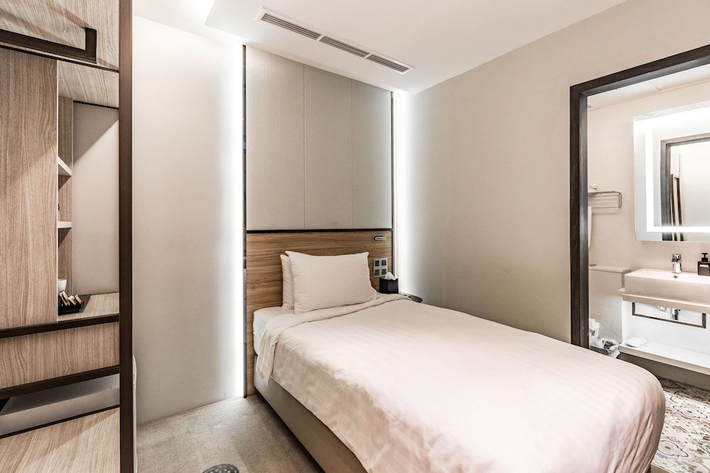 undefined The Quay Hotel 6