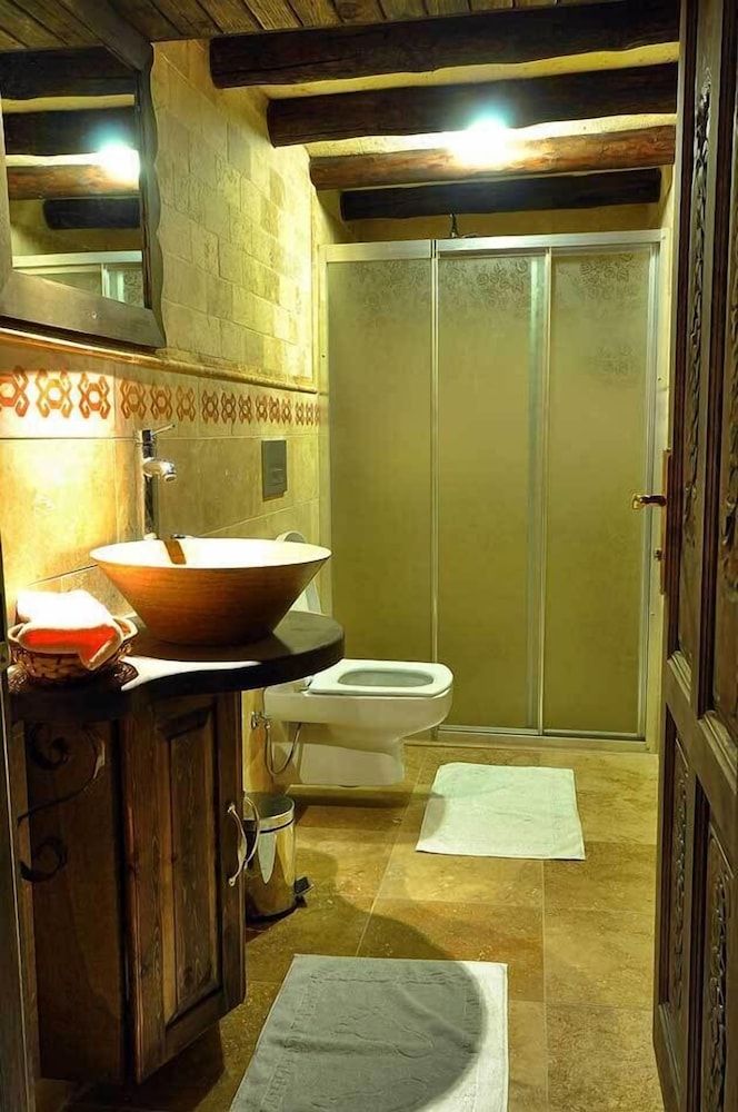 Akman Butik Hotel Deluxe Quadruple Room, 1 Bedroom, Non Smoking, Courtyard View 8