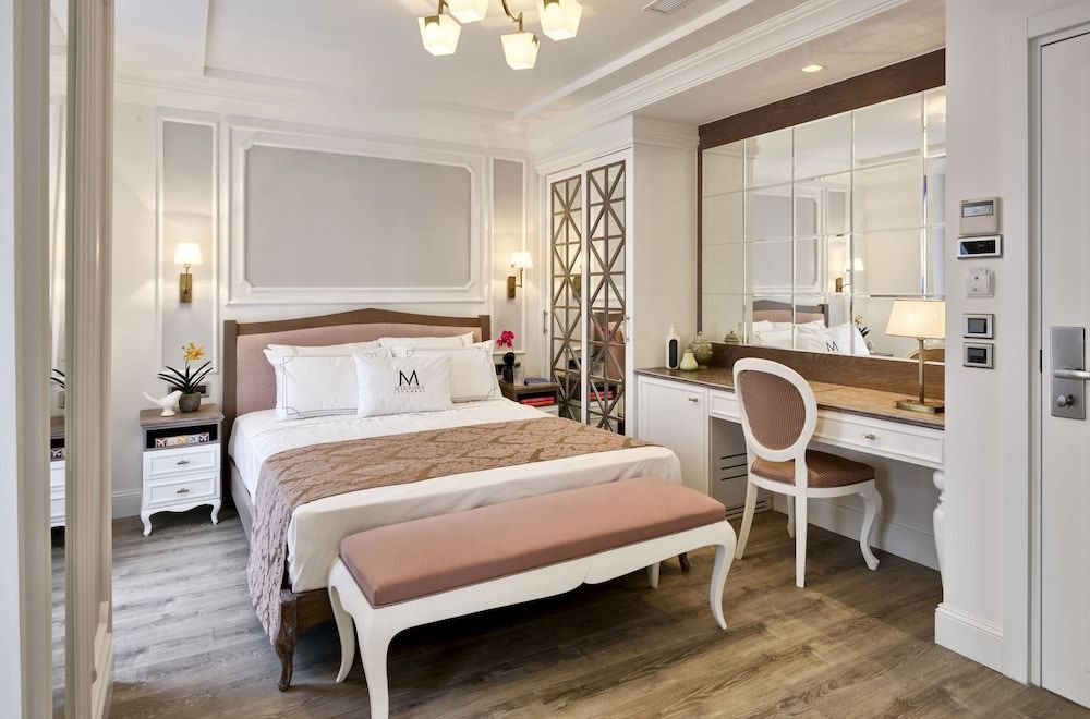 Mirrors Hotel Standard Double Room, 1 Double Bed 4