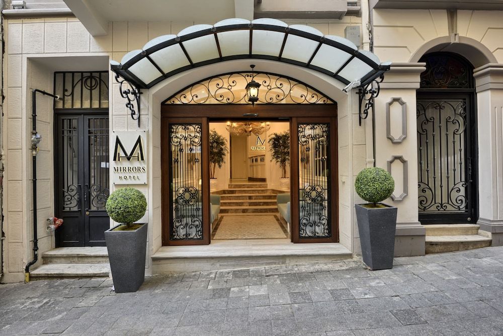 undefined Mirrors Hotel 7