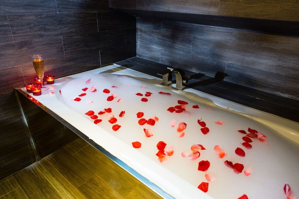 The Selection Suites King Suite 19