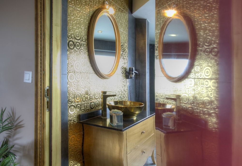 The Selection Suites King Suite 20