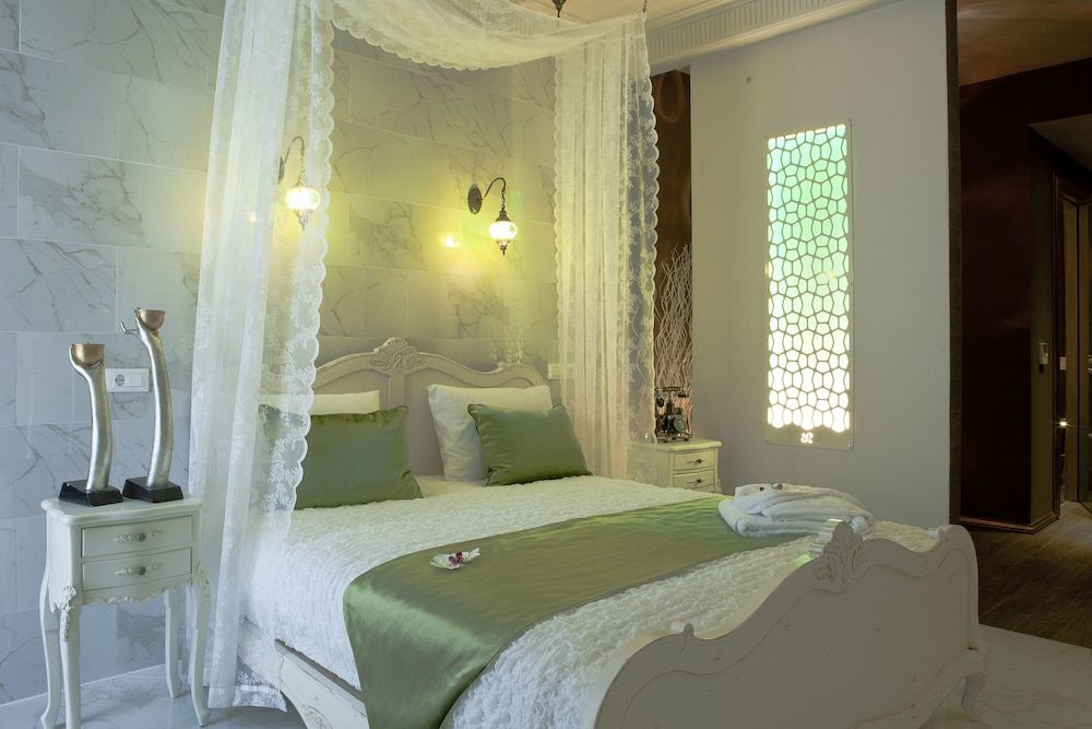 The Selection Suites Deluxe Suite