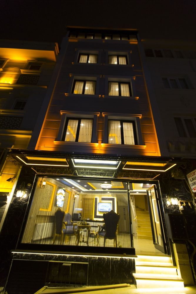 undefined Harbour Suites Old City 5