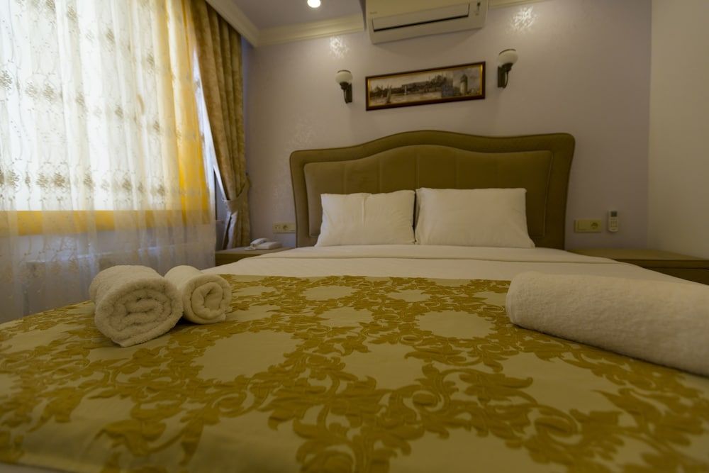 undefined Harbour Suites Old City 8