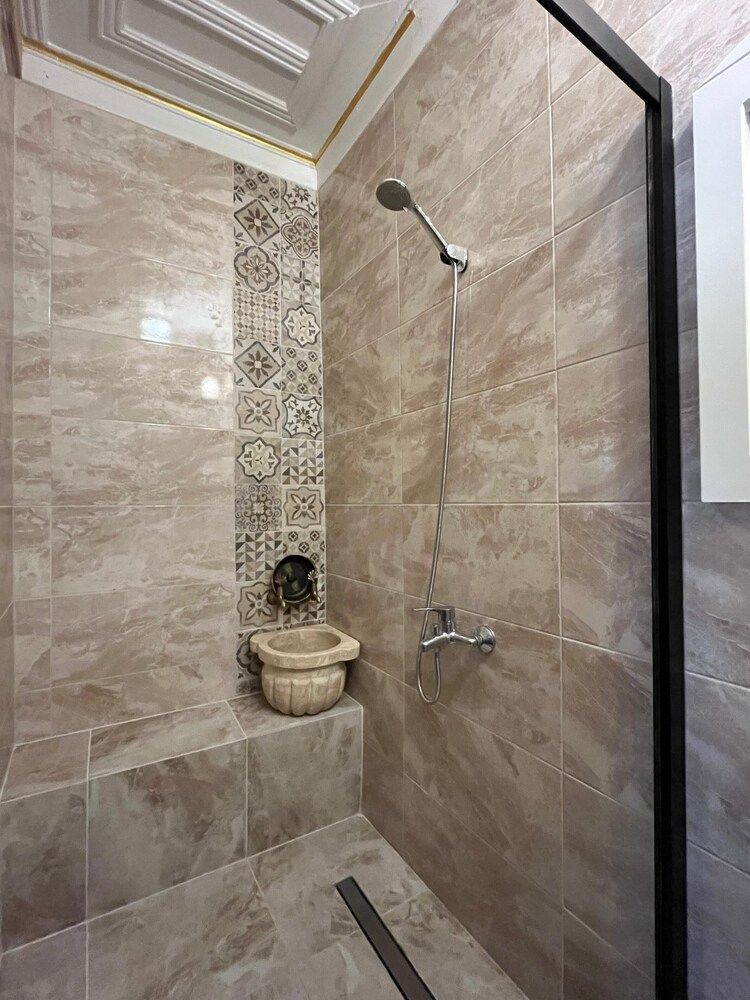 Kadıköy White House Standard Room 5