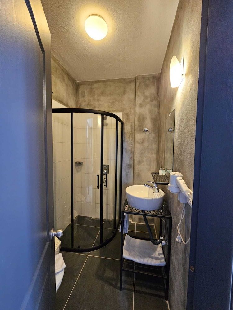 Serpina Hotel - Adults Only Standard Room 11