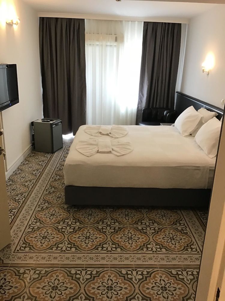 undefined Otel Balca