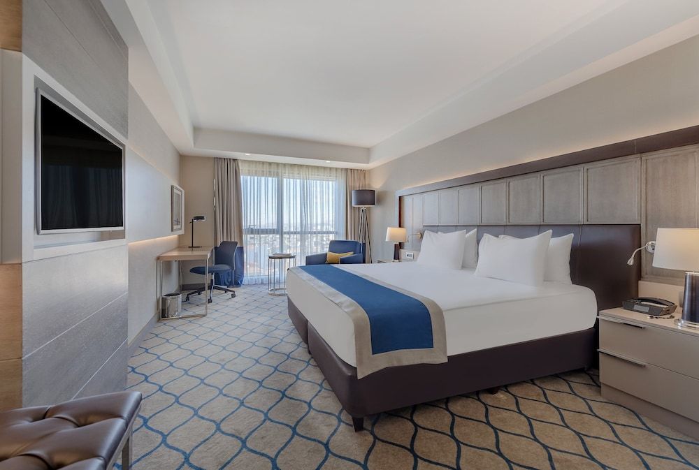 Standard Room, 1 King Bed, Smoking