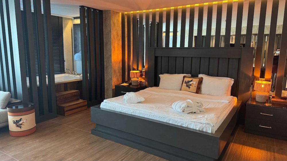 Sirin Park Hotel Deluxe Studio Suite 4