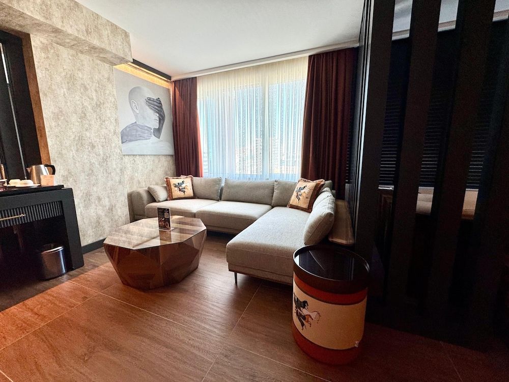 Sirin Park Hotel Deluxe Studio Suite 14