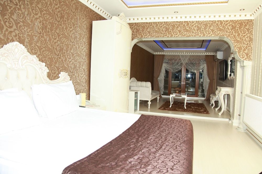 undefined Royal Anka Hotel