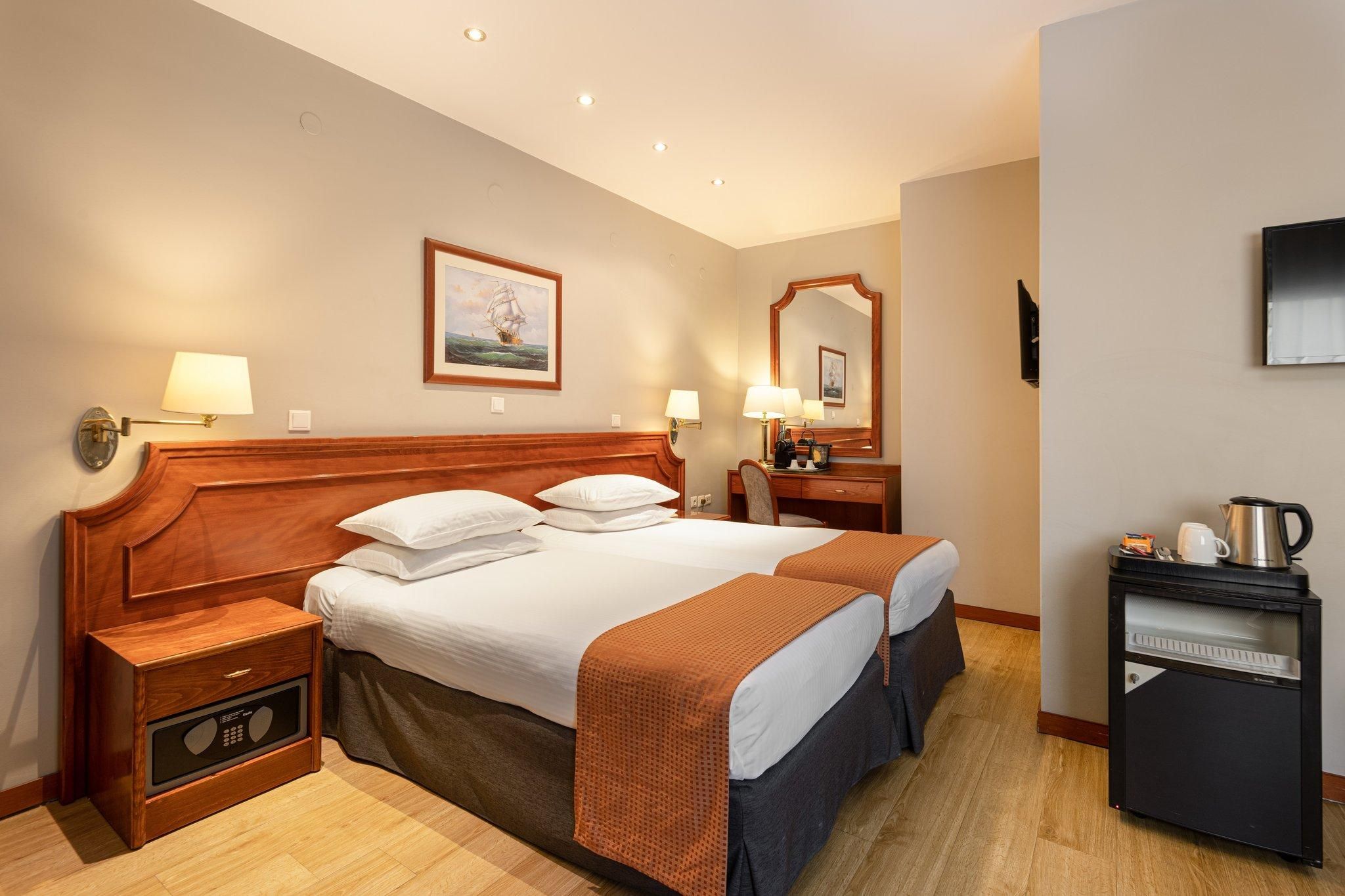 2 Single Beds 2 Bedroom Suite