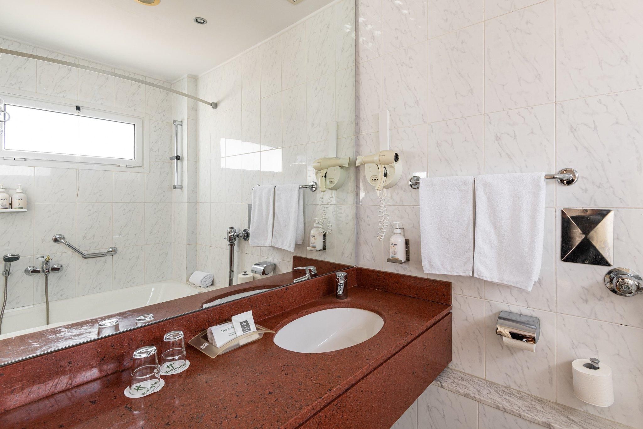 2 Single Beds 2 Bedroom Suite