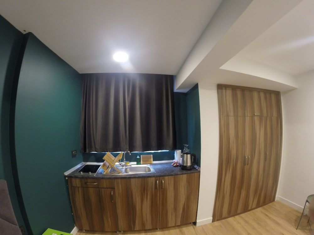 Istanbul HUB Flats Economy Quadruple Room 22