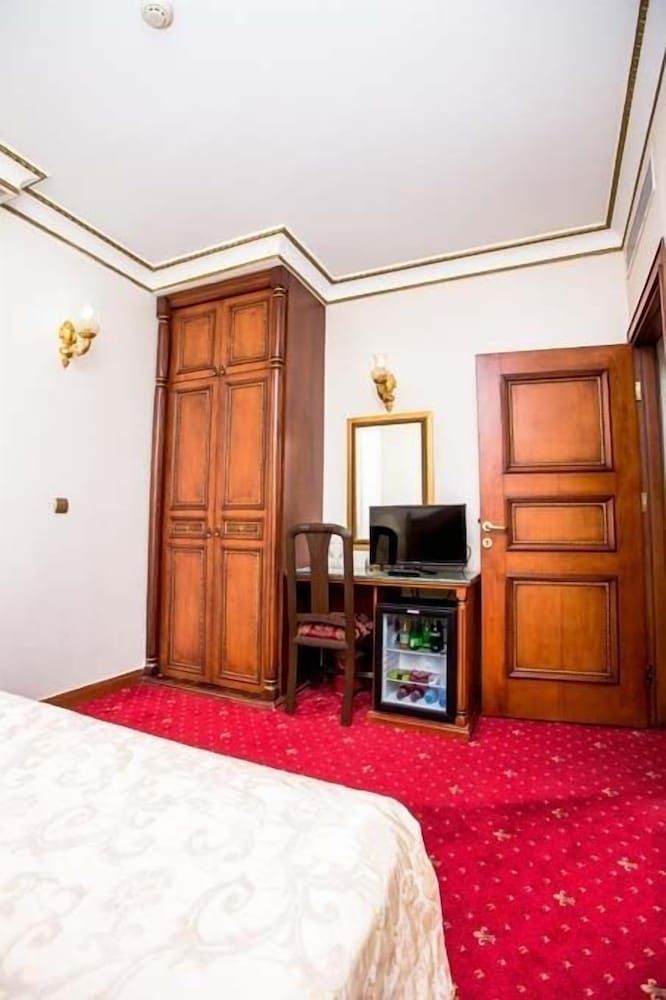 Doga Residence Standard Twin Room 8