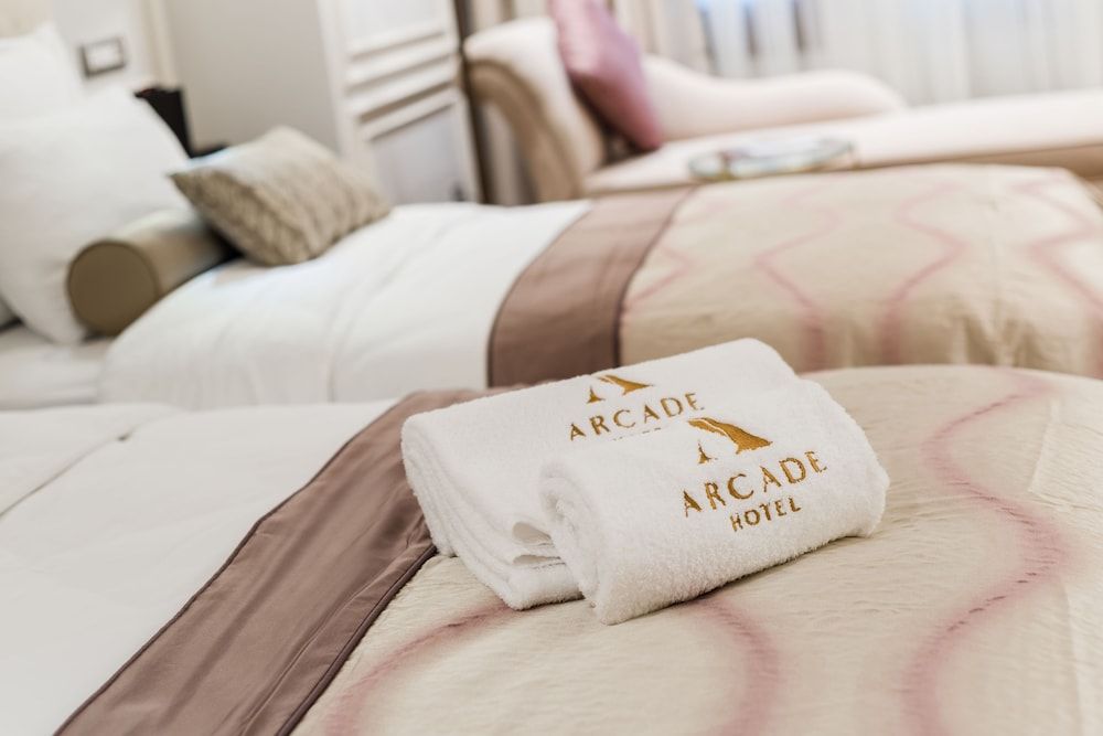 undefined Arcade Hotel 3