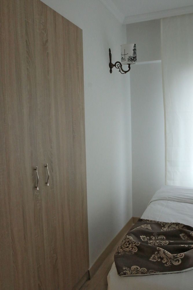 undefined Bridge Aparts 9