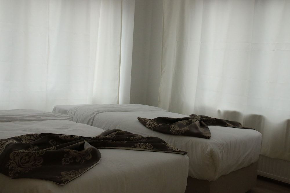 undefined Bridge Aparts 8