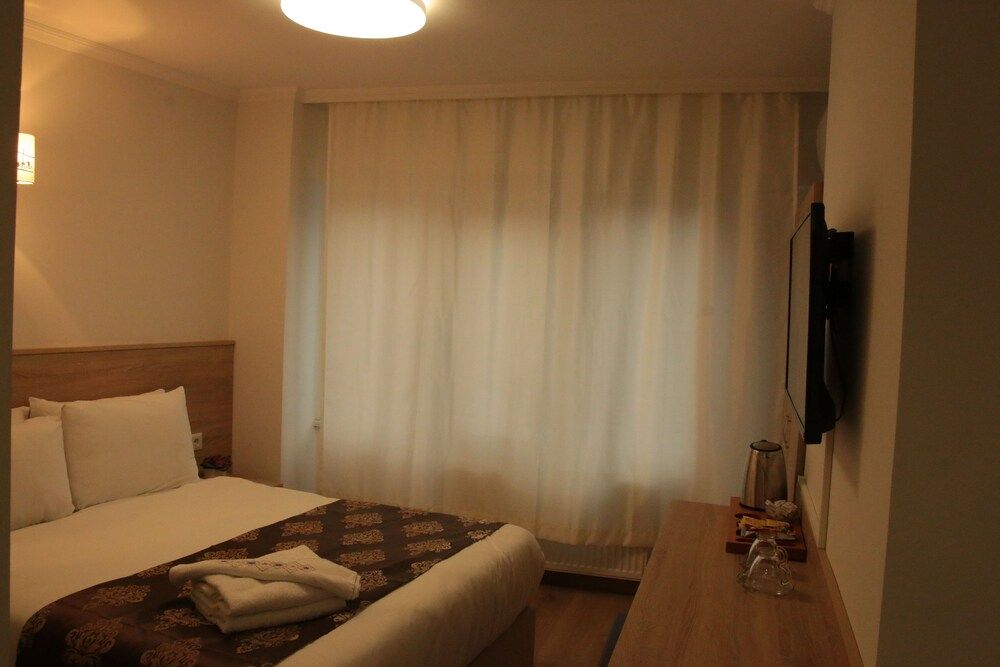 undefined Bridge Aparts 5