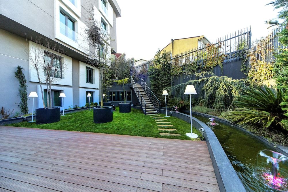 undefined The City Suites 6