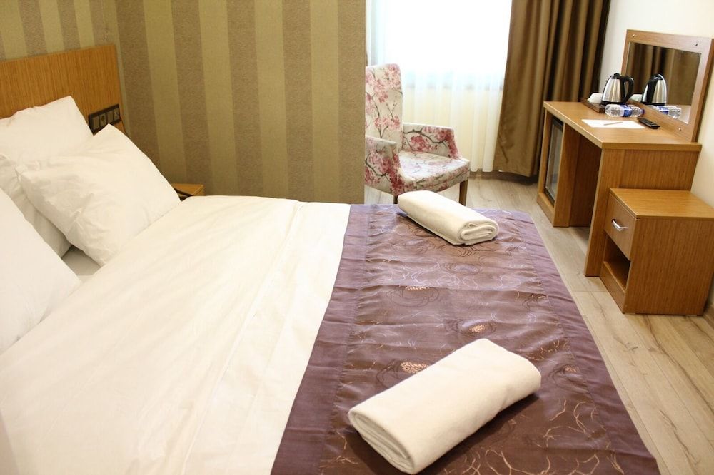 undefined Hotel Melidium 10