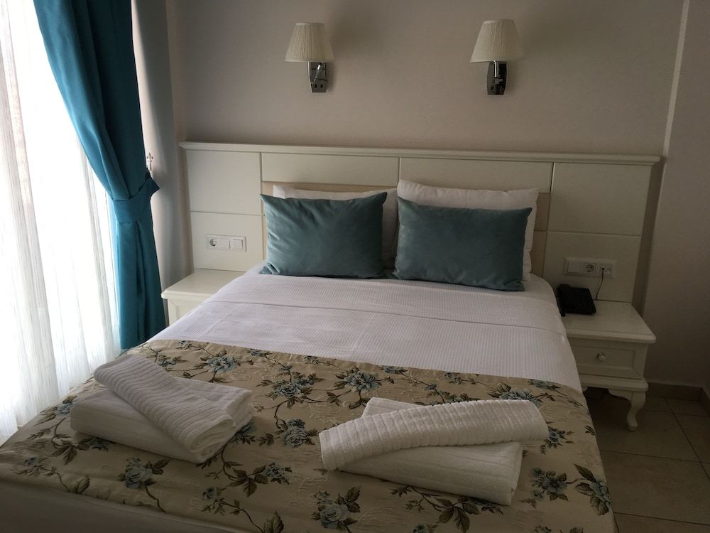 Sovalye Hotel Family Room, Sea View