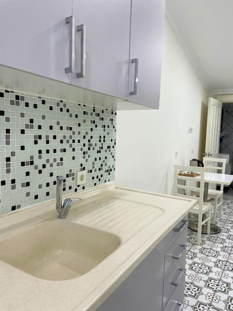 Royal Pera Taksim Superior Quadruple Room 5